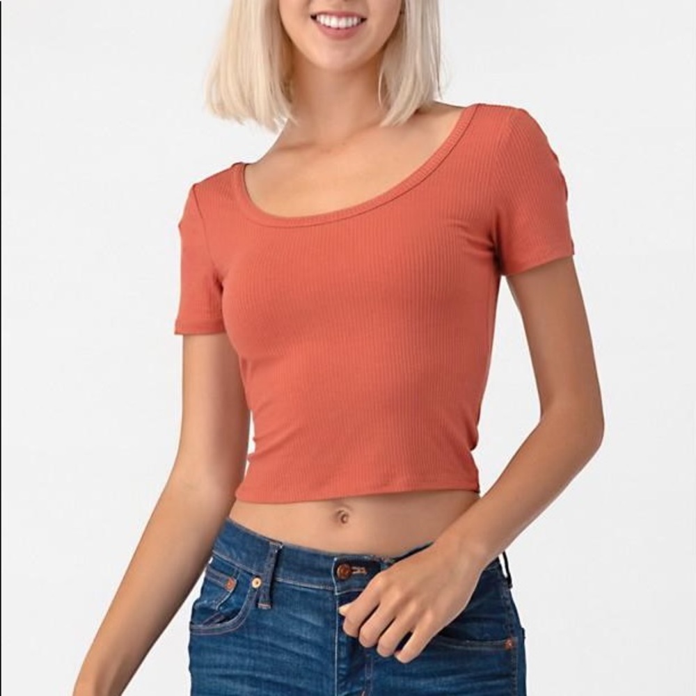 Kara Ribbed Scoop Neck Crop
